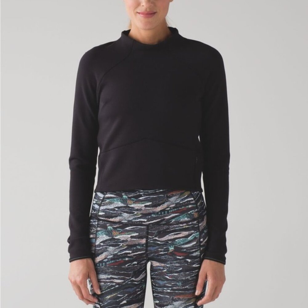 LULULEMON cropped long sleeve
HILL AND VALLEY MOCK NECK
TOP
